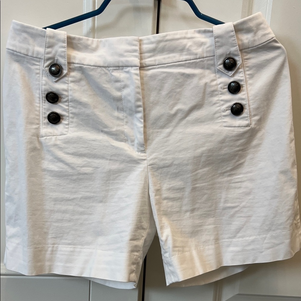 Talbots White Button-Detail Women's Bermudas
